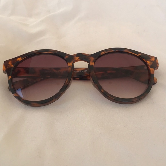 American Eagle Outfitters Accessories - Tortoise Shell round sunglasses!